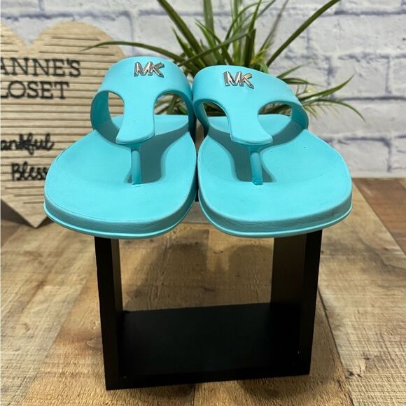 MICHAEL MICHAEL KORS
Linsey Logo Rubber T-Strap Sandal - Picture 7 of 7